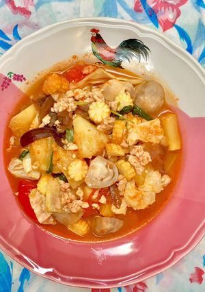 รูปของ ผัดเปรี้ยวหวานมาละจ้าา 🥕🌼🍅🥒🌽