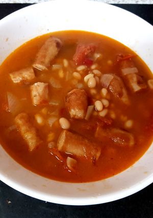 A picture of My Chilli Sausage + Tomato Soup with Haricot beans 😘.