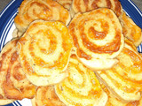 Garlic and cheese knots
