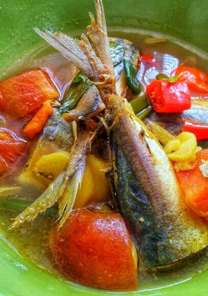A picture of Pindang Ikan Kembung / Clear Turmeric Fish Soup.