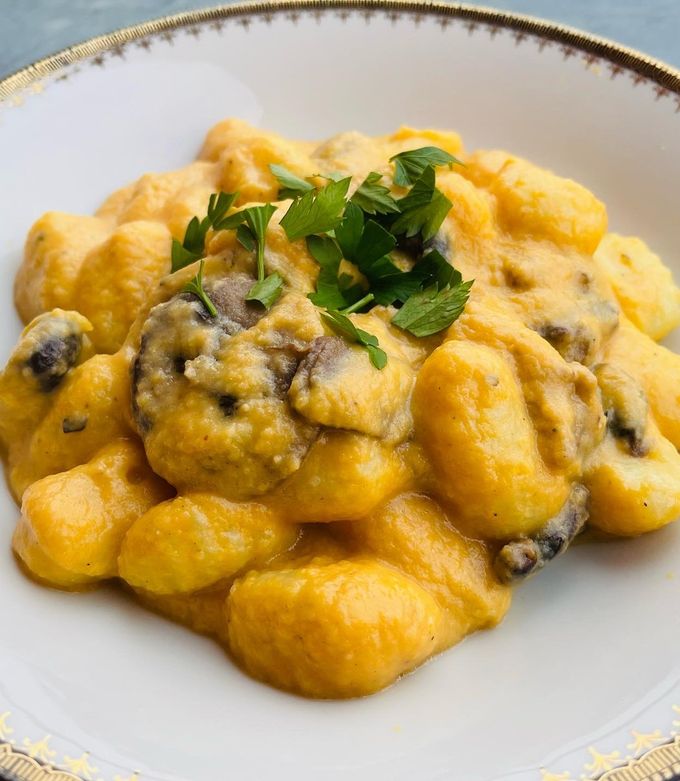 Qishloq xizmatkori bilan jinsiy aloqa