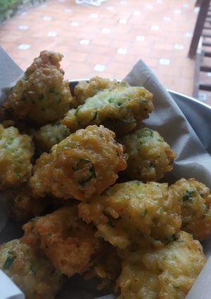 Una foto de Buñuelos de arroz fácil y muy ricos 💯🤩