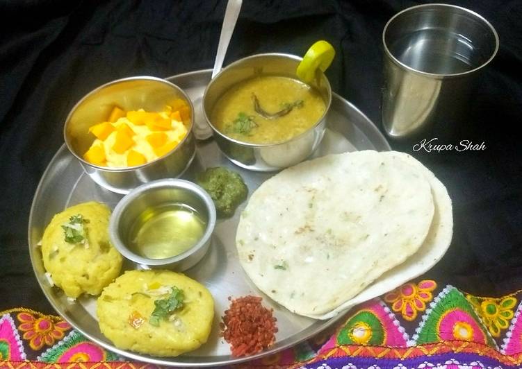 Recipe of Perfect South Gujarat dinner special platter