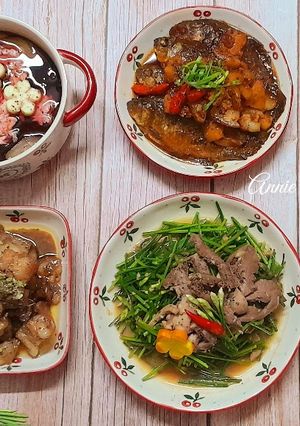 Hình của món Cơm nhà thanh mát với rau củ luộc.