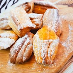 A picture of Madeleines.
