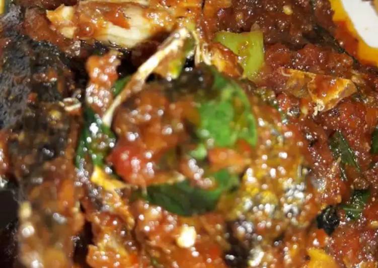 Ikan sambel kemangi pedes manis.