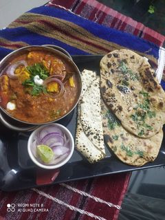 પનીર હાંડી (Paneer Handi Recipe In Gujarati) રેસીપી મુખ્ય ફોટો