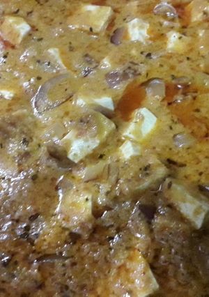 A picture of Shahi paneer.