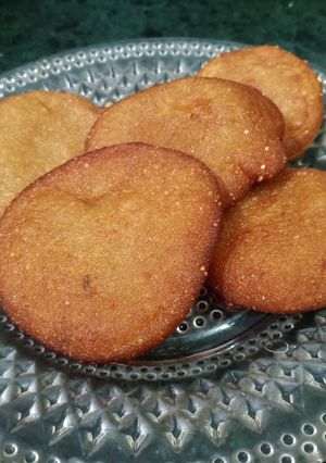 তেলের পিঠে (teler pithe recipe in Bengali) রেসিপির প্রধান ছবি