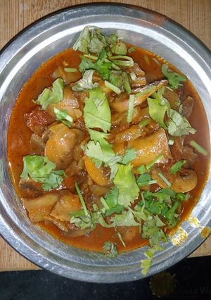 மஷ்ரூம் மாசால (Mushroom masala recipe in tamil) செய்முறை முக்கிய புகைப்படம்