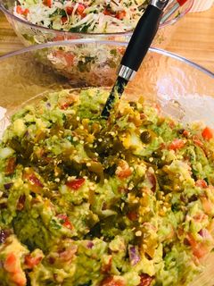 Una foto de Guacamole Picado