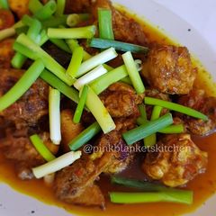 A picture of Chicken in Red Chilli Sauce.