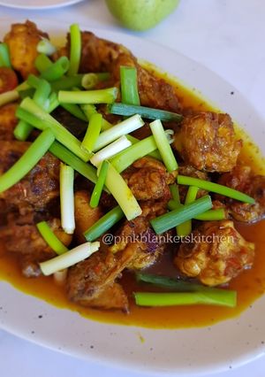 A picture of Chicken in Red Chilli Sauce.