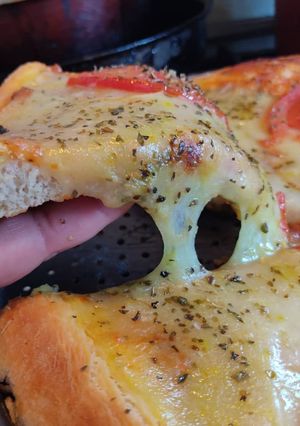 Una foto de Pizza vegana (🌱)