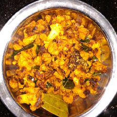 A picture of Cauliflower curry masala.