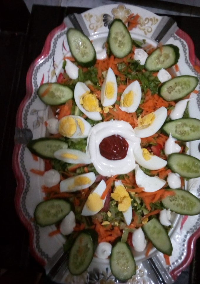 A picture of My designed salad.