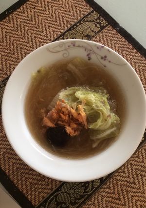 รูปของ น้ำซุปไก่ > ต้มจืด ข้าวต้ม สุกี้น้ำ ก๋วยเตี๋ยวน้ำใส