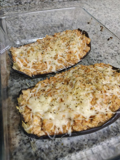 Una foto de 🍆 Berenjena rellena de pollo