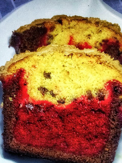A picture of Cakeloaf la tres slices.sponge, red velvet and chocolate.