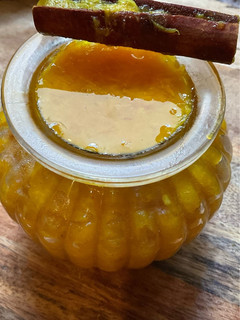 Une photo de 🪻🍯 Confiture oranges 🍊 cannelle 🪵