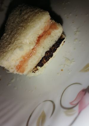A picture of 3 color Sandwich.