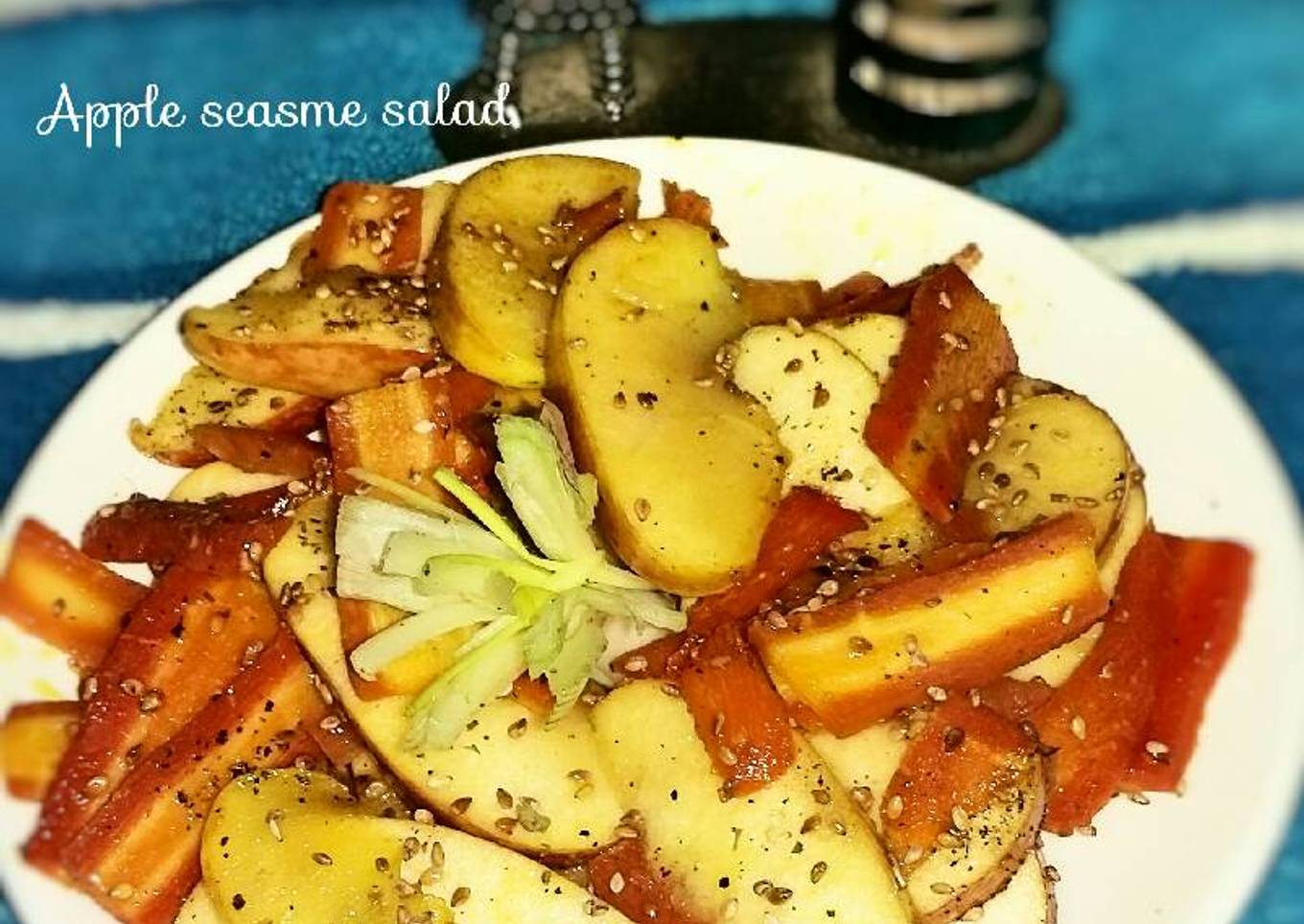 Apple sesame salad