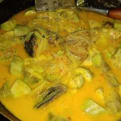 รูปของ Santan Tuna + Terong + Pepaya muda