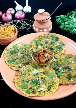 A picture of Tandoori Missi roti.