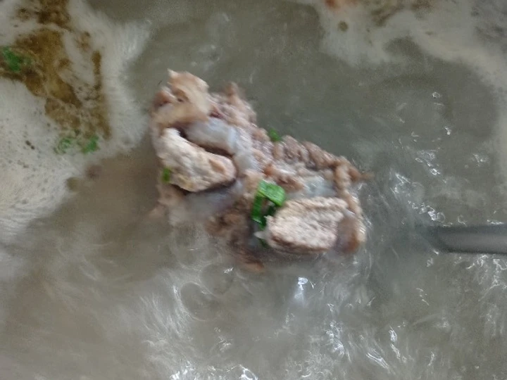 Langkah Gampang Membikin Resep Sup tulang sapi yang Lezat Anti Ribet, Lezat