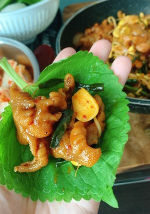 รูปของ ตีนไก่ผัดเผ็ดเกาหลี Spicy Boneless Chicken Feet🌶 style by barbie👩🏼🍳