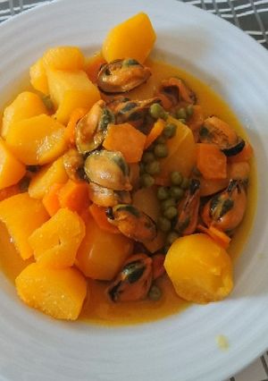Una foto de Patatas con mejillones
