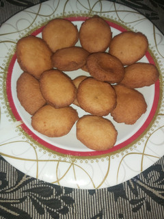 முட்டை பிஸ்கட்(Egg cookies recipe in tamil) செய்முறை முக்கிய புகைப்படம்