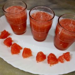 A picture of Grape fruit juice.