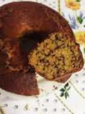 Bolo de cenoura ralada com chocolate granulado