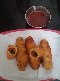 स्प्रिंग रोल (Spring Roll recipe in Hindi) रेसिपी मुख्य फोटो
