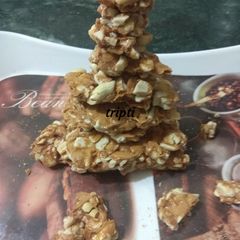 A picture of Peanut chikki.