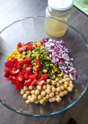 Csicseriborsó saláta recept fotója