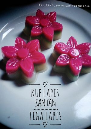 Foto resep Kue Lapis Santan Tiga Lapis