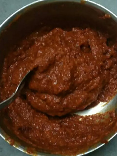 લસણ ની ચટણી (Garlic Chutney Recipe In Gujarati) રેસીપી મુખ્ય ફોટો