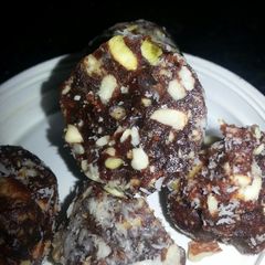 A picture of Chiku. Fruity bites.