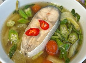 Hình của món Canh Chua Cá Hú.