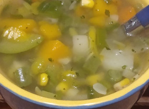 Una foto de Sopa de verduras casera !