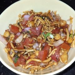 A picture of Crunchy Chaat.