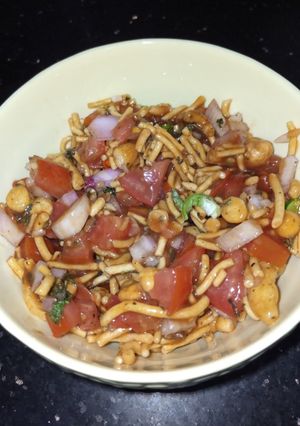 A picture of Crunchy Chaat.