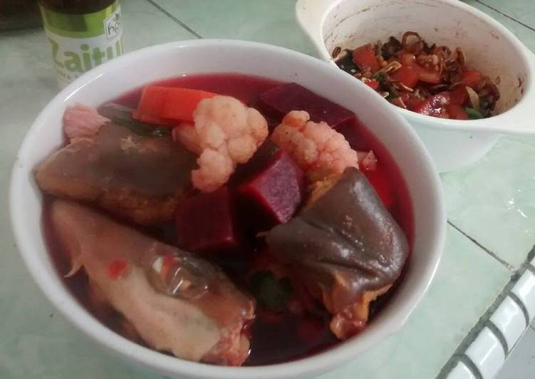 Sup Ikan Hiu Kuah Merah