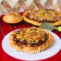 A picture of Pizza with a twist.