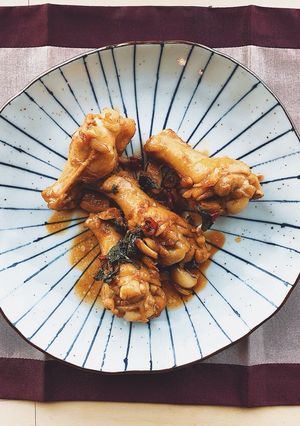 Foto di Pollo alla salsa di soia con basilico