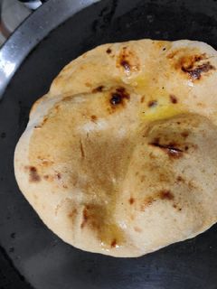 तंदूर रोटी (tandoori roti recipe in marathi) रेसिपी चे मुख्य फोटो 