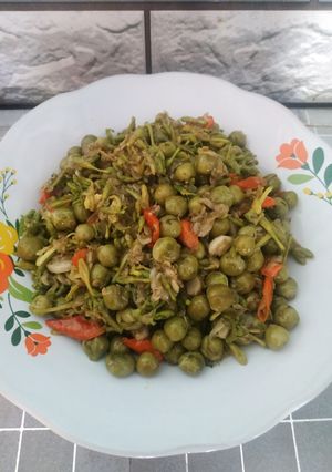 Resep Tumis Rimbang Bunga Pepaya Udang Sabu/Rebon oleh Dhapu Dewi - Cookpad