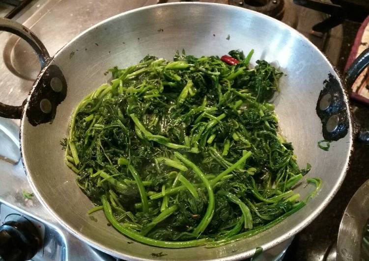How to Prepare Award-winning Chamsur Ko Saag